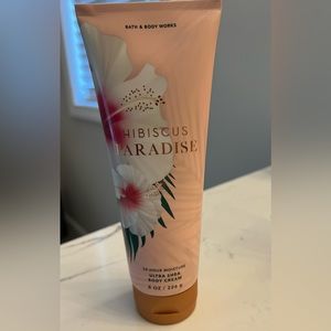 RARE SCENT** Bath and Bodyworks, hibiscus paradise, body cream.